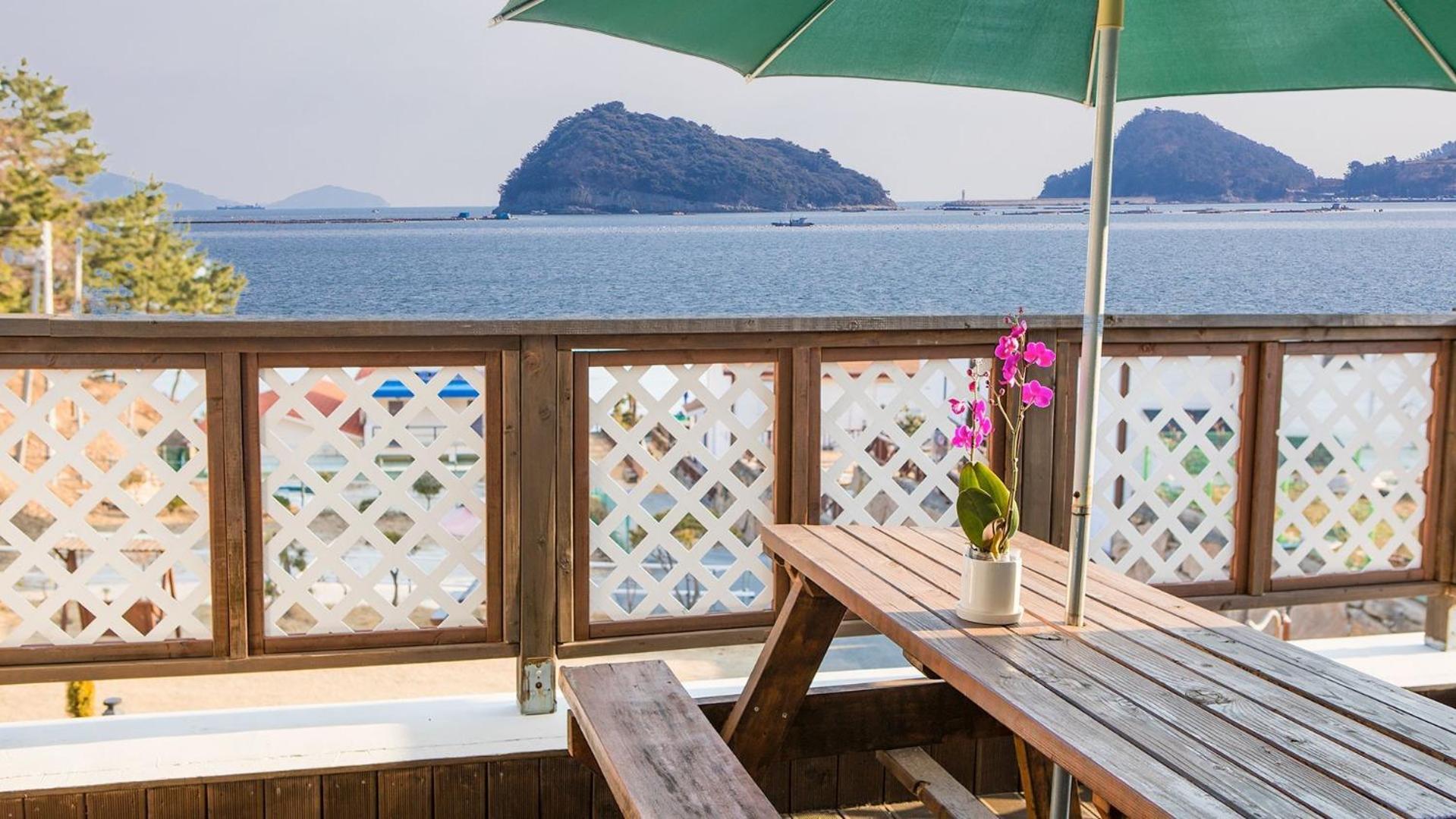 Namhae Hoho Flower Pension Ngoại thất bức ảnh